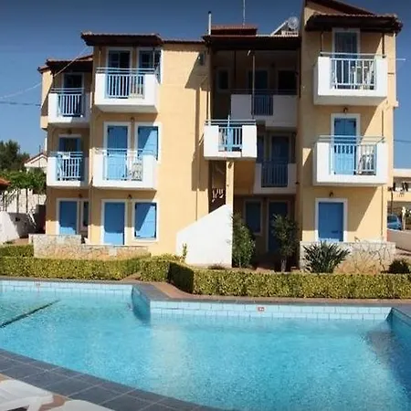 Mareva Apartment *